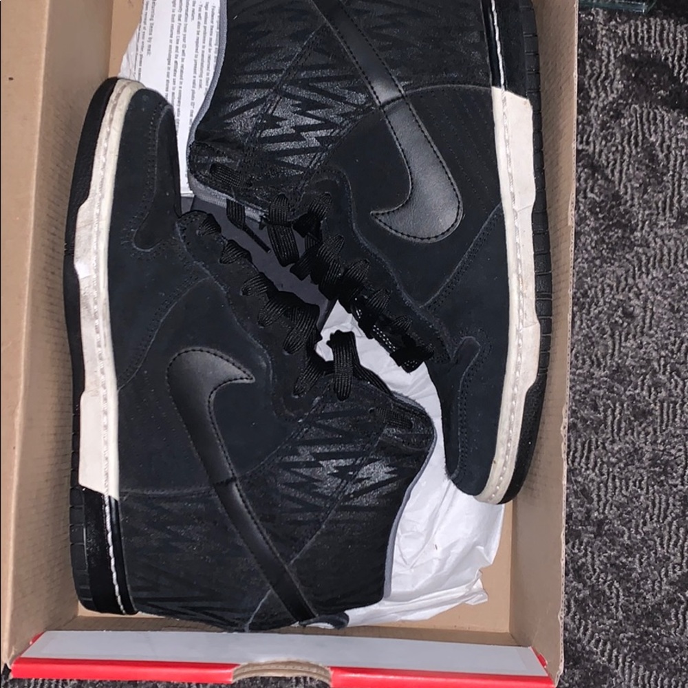 Nike women’s dunk sky hi print